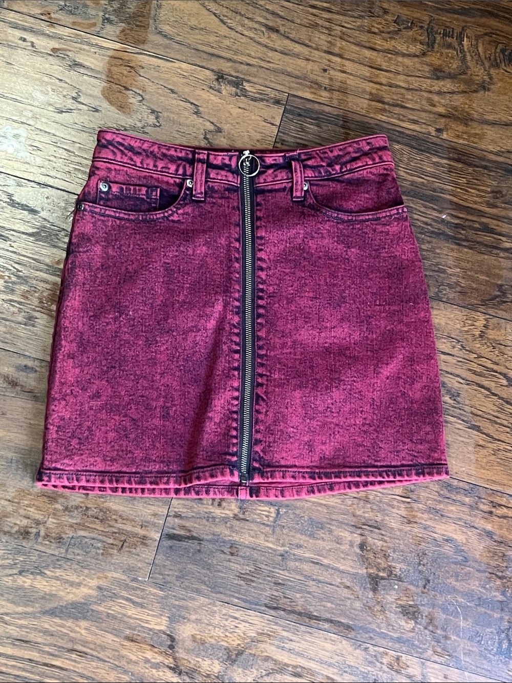 Hot Topic Woman’s Red Acid Wash mini Jean skirt size XS